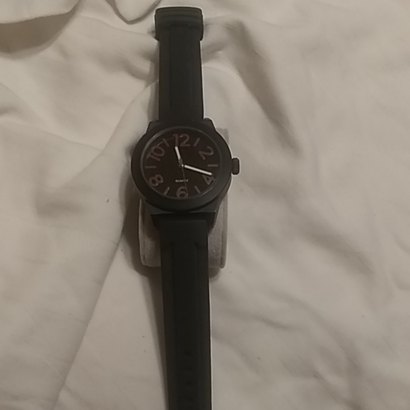 Quartz watch - Picture 1 of 7